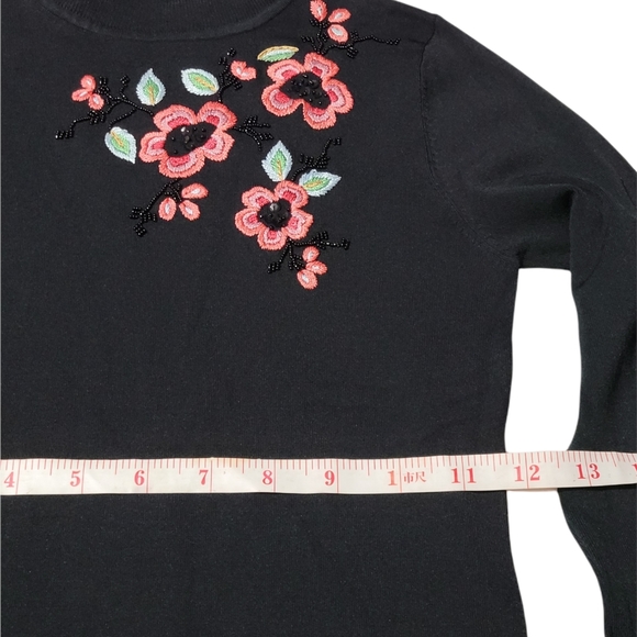 Medium Michelle Nicole beaded turtleneck sweater 220 - Picture 8 of 11